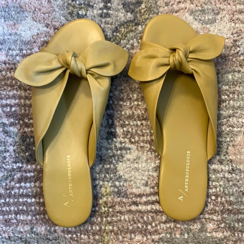 Anthropologie bow flats